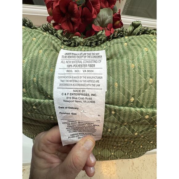 C & F Enterprises Pillow Wool Needlepoint Magnolia 14” X 14” Zip Cover - Picture 5 of 11